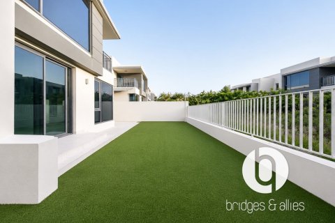 4 bedrooms Villa in Dubai Hills Estate, UAE No. 210658 10