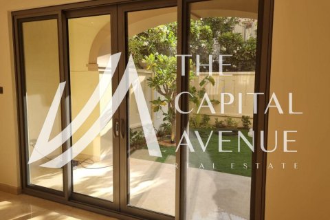 Villa de 4 dormitorios No. 120173 3