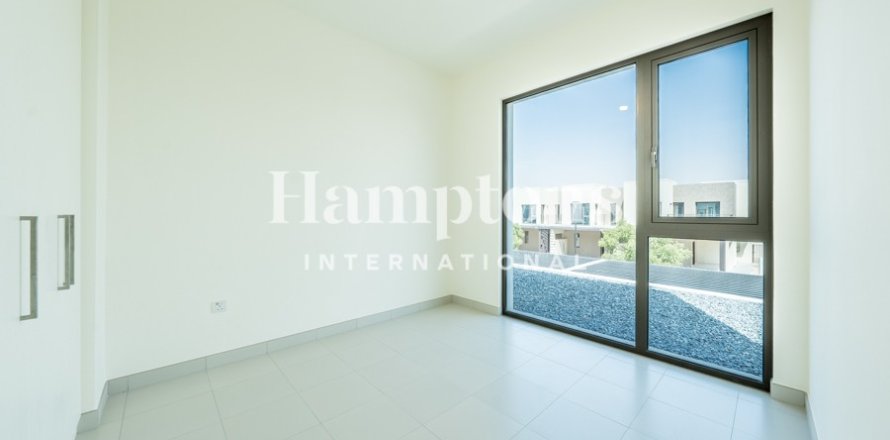 4 bedrooms Villa in Dubai South (Dubai World Central), UAE No. 210676