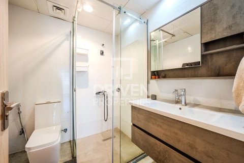 Apartment de 2 dormitorios en District 11, UAE No. 188563 12