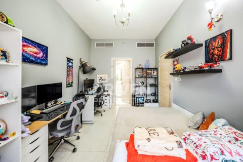 Apartment de 2 dormitorios en District 11, UAE No. 188563 8