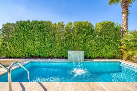 Вилла с 4 спальнями в Дубай Хилс Эстейт, ОАЭ №136383 10