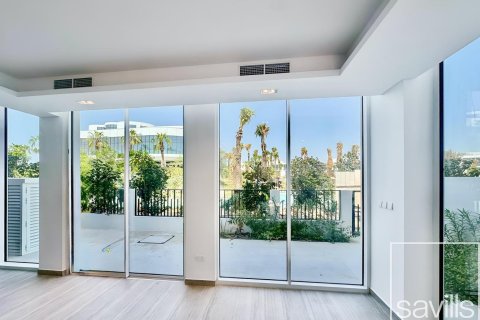 Таунхаус с 4 спальнями в Аль-Барари, ОАЭ №136385 7