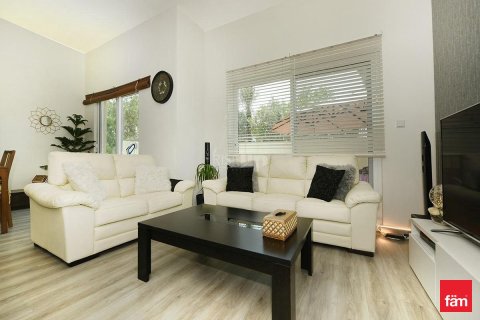 Villa de 3 dormitorios en Dubai, UAE No. 135892