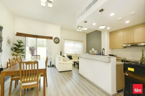 Villa de 3 dormitorios en Dubai, UAE No. 135892 3