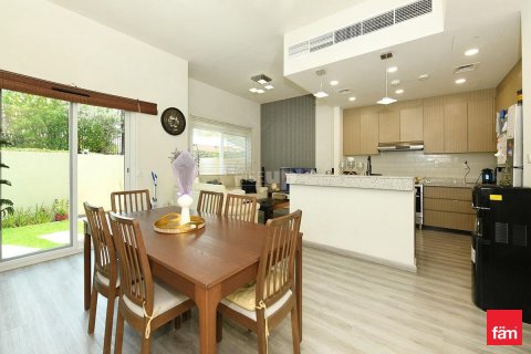 Villa de 3 dormitorios en Dubai, UAE No. 135892 5