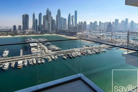 Квартира с 3 спальнями в EMAAR Beachfront, ОАЭ №194689
