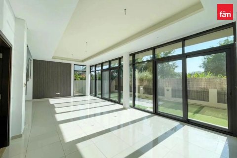 5 bedrooms Villa in Dubai, UAE No. 168219 18