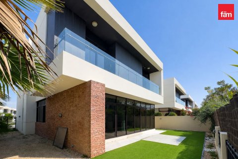 5 bedrooms Villa in Dubai, UAE No. 168219 6
