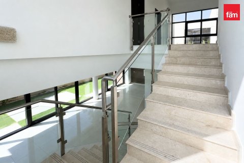 5 bedrooms Villa in Dubai, UAE No. 168219 4