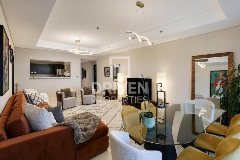 Квартира с 2 спальнями в The Crescent, ОАЭ №209662 3