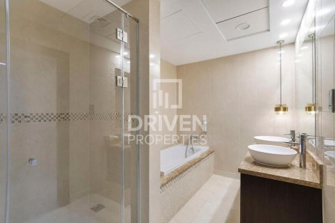 Квартира с 2 спальнями в The Crescent, ОАЭ №209662 14