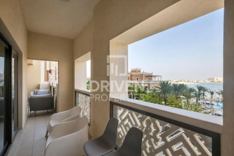 Квартира с 2 спальнями в The Crescent, ОАЭ №209662 16