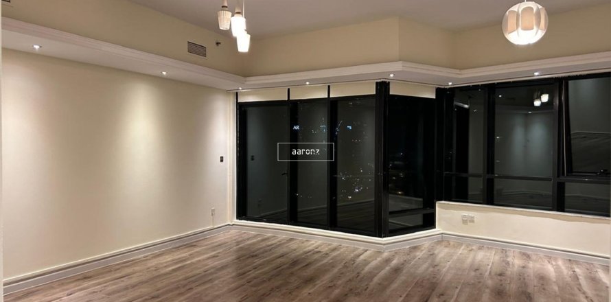 3 bedrooms Apartment No. 106748