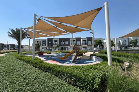 Вилла с 3 спальнями в EMAAR South, ОАЭ №145764 6