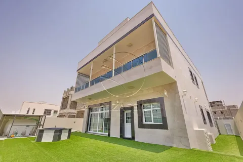 Villa de 5 chambres à Al Shamkha, UAE No. 150087