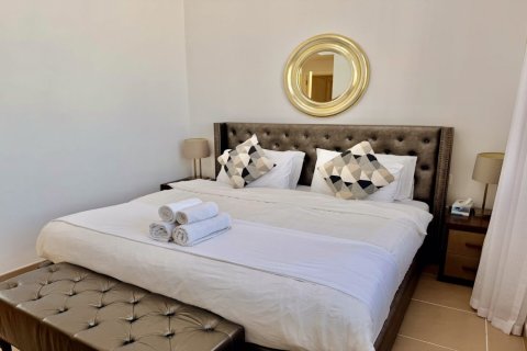 Квартира с 2 спальнями в Warda Apartments, ОАЭ №160329 11