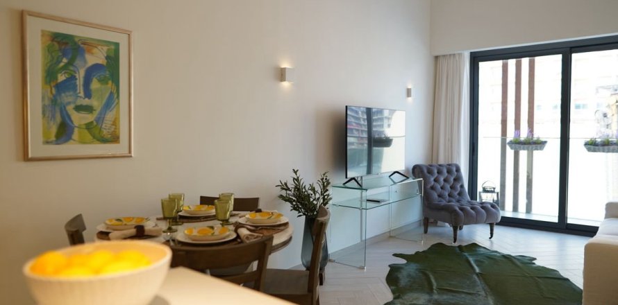 2 bedrooms Apartment in Dubai, UAE No. 142356