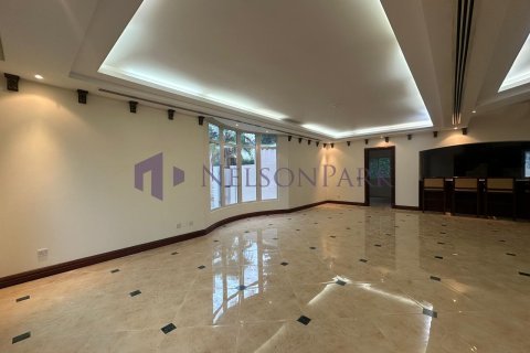 5 bedrooms Villa in Doha, Qatar No. 58024 5