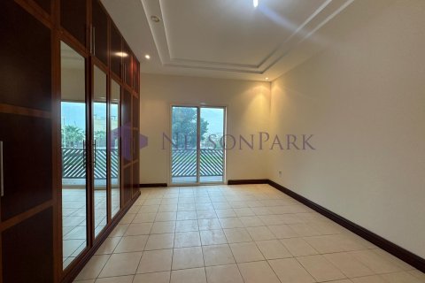 5 bedrooms Villa in Doha, Qatar No. 58024 18