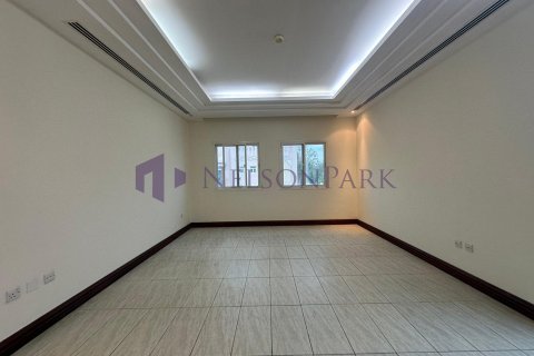 5 bedrooms Villa in Doha, Qatar No. 58024 20