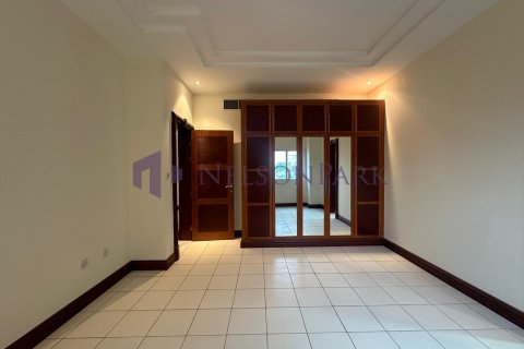 5 bedrooms Villa in Doha, Qatar No. 58024 19