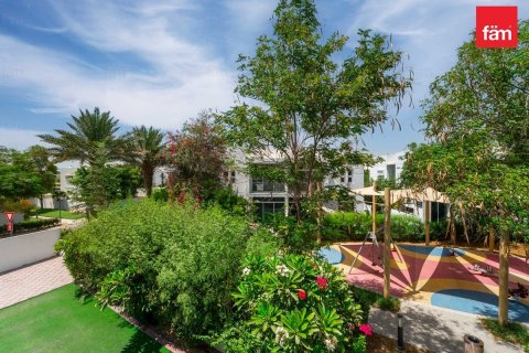 3 bedrooms Townhouse in Dubai, UAE No. 161877 6