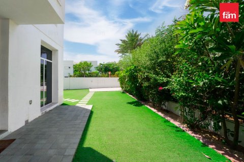 3 bedrooms Townhouse in Dubai, UAE No. 161877 12