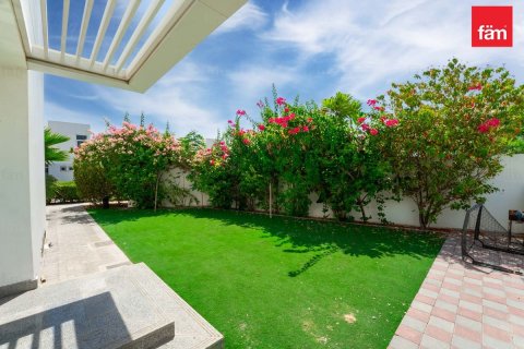 3 bedrooms Townhouse in Dubai, UAE No. 161877 16