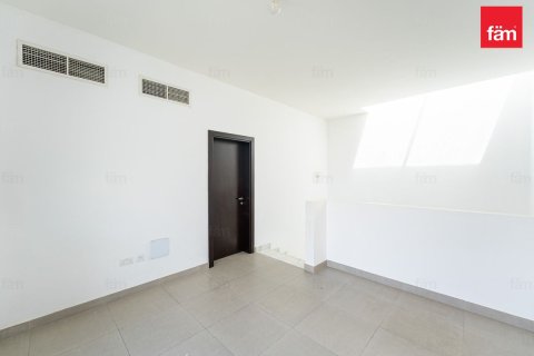 3 bedrooms Townhouse in Dubai, UAE No. 161877 3