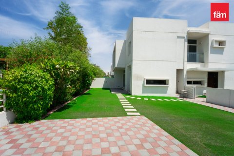 3 bedrooms Townhouse in Dubai, UAE No. 161877 17