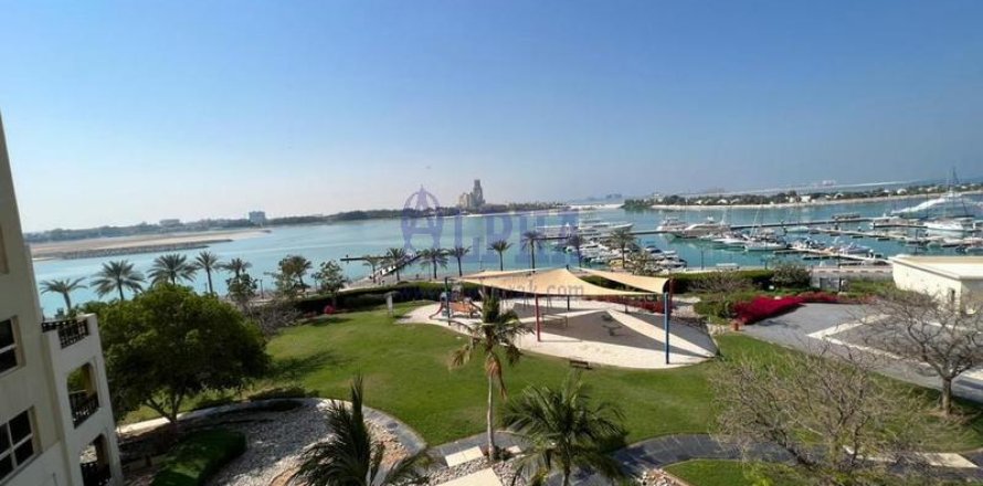 Квартира с 3 спальнями в Al Hamra Village, ОАЭ №143925