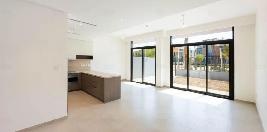 Таунхаус с 3 спальнями в Дубай, ОАЭ №145426