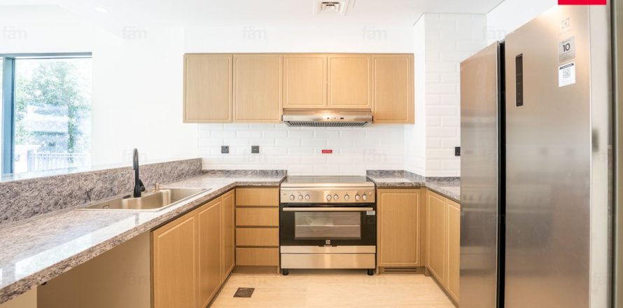 Вилла с 5 спальнями в Дубай, ОАЭ №145429