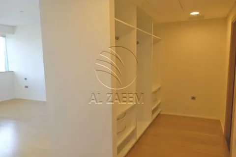 Квартира с 3 спальнями №127808 11