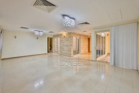 4 bedrooms Villa No. 127805 9