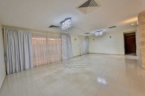 4 bedrooms Villa No. 127805 8