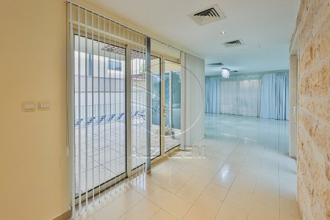 4 bedrooms Villa No. 127805 12