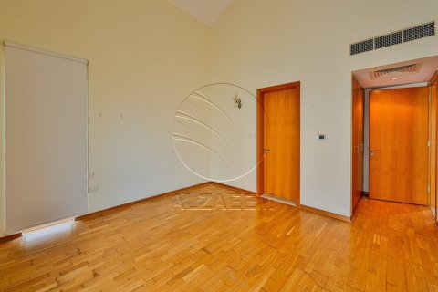 4 bedrooms Villa No. 127805 26
