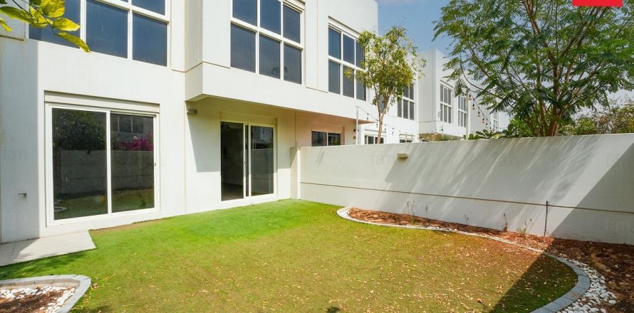3 bedrooms Townhouse in Dubai, UAE No. 148709