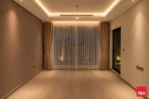 6 bedrooms Villa in Dubai, UAE No. 166243 9