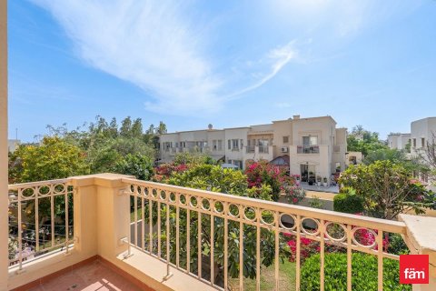 3 bedrooms Villa in Dubai, UAE No. 166241