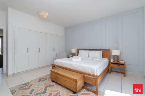 3 bedrooms Villa in Dubai, UAE No. 166241 9