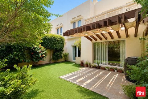 4 bedrooms Villa in Dubai, UAE No. 166246 4