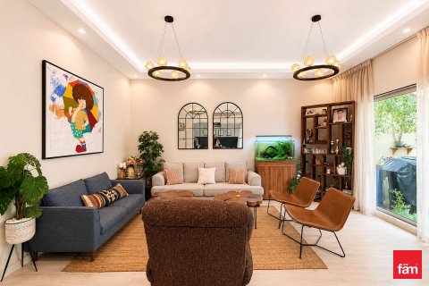 4 bedrooms Villa in Dubai, UAE No. 166246 3