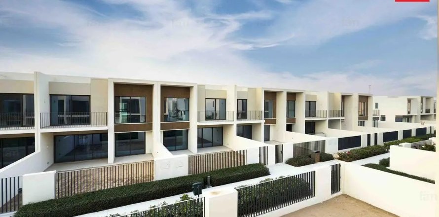 Таунхаус с 4 спальнями в Дубай, ОАЭ №140442