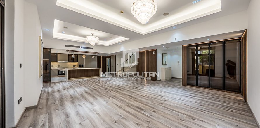 Квартира с 3 спальнями №129610