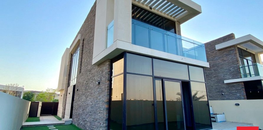Villa de 5 dormitorios en Dubai, UAE No. 105625