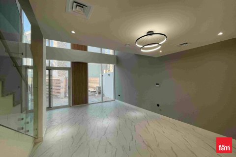 2 bedrooms Townhouse in Dubai, UAE No. 105624 1