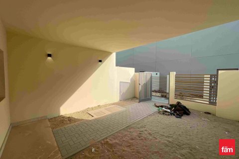 2 bedrooms Townhouse in Dubai, UAE No. 105624 10